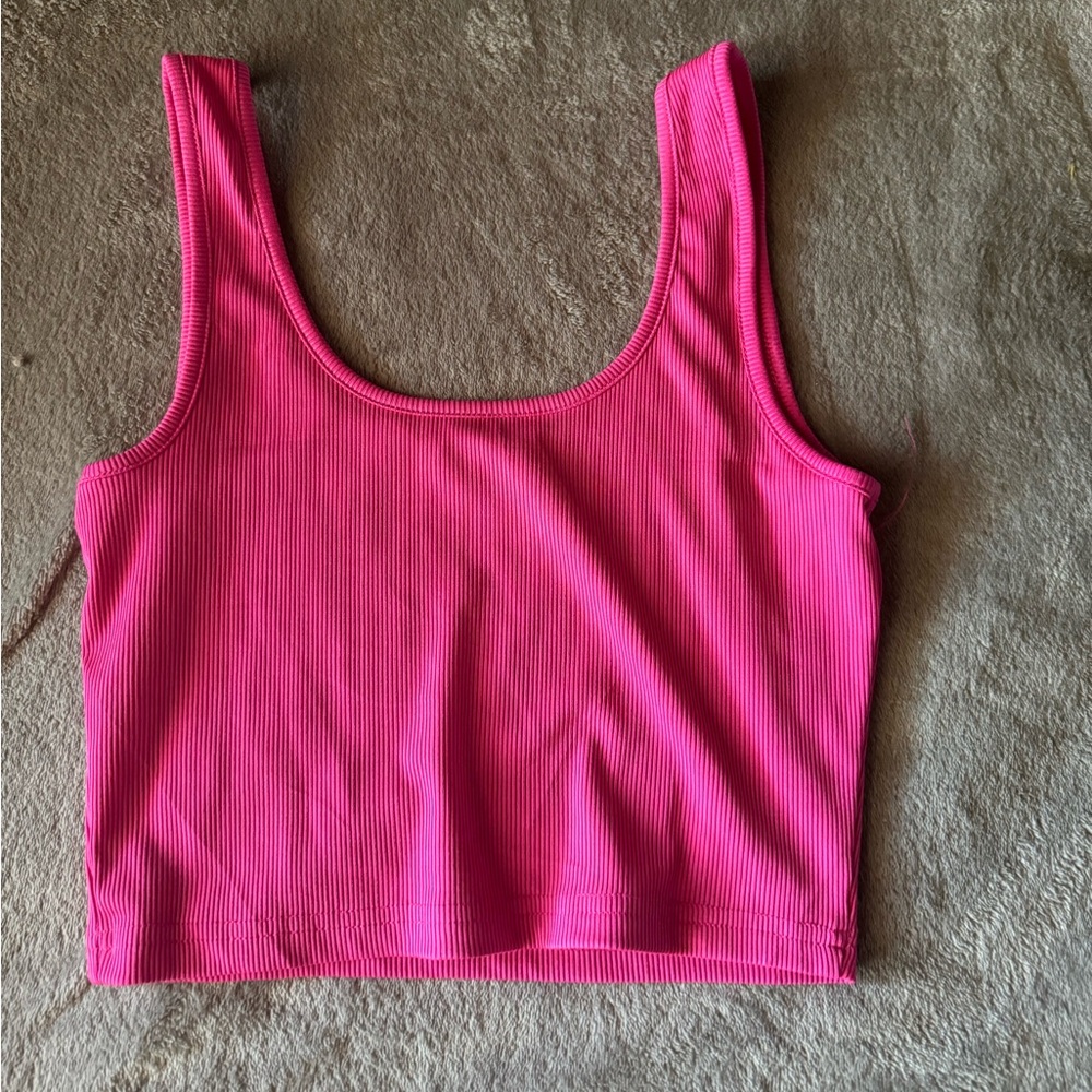 pink crop top